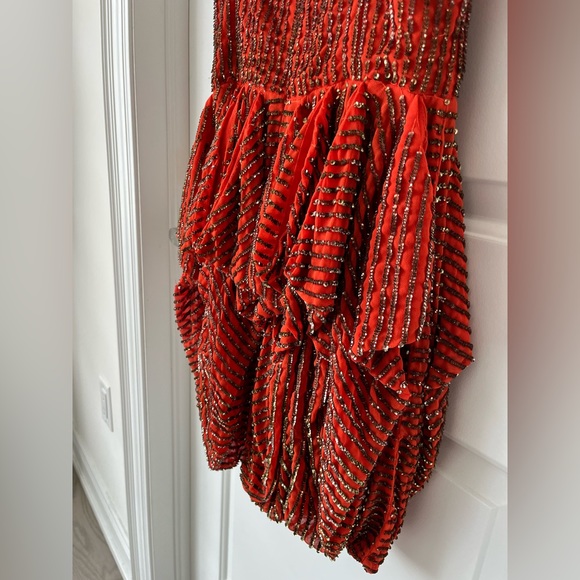 ADORABLE French Connection Samara Sequin cocktail mini dress! Size 4 and unique! - Picture 3 of 7